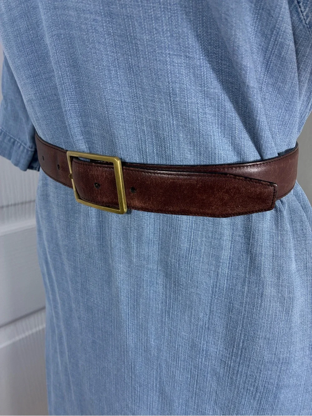 Mens belt Sz 34 Classic Brown Leather with Brass Buckle